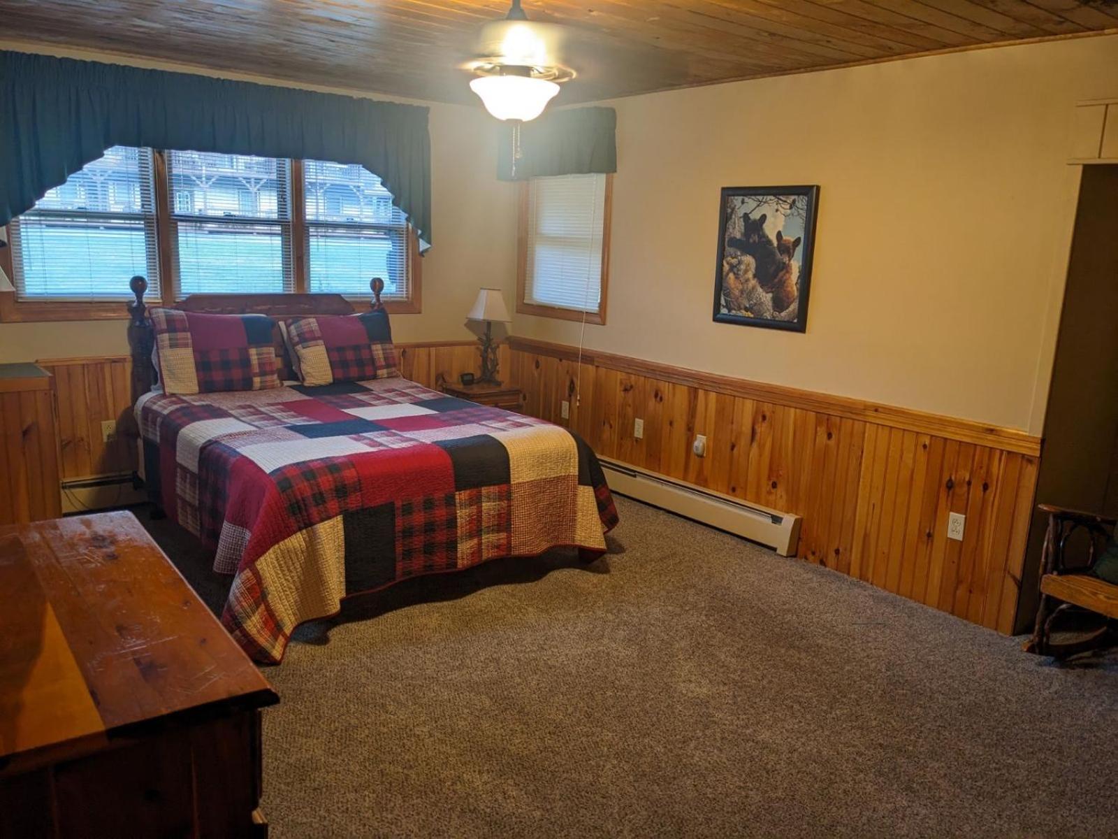 Rough Cut Lodge Gaines Exterior photo